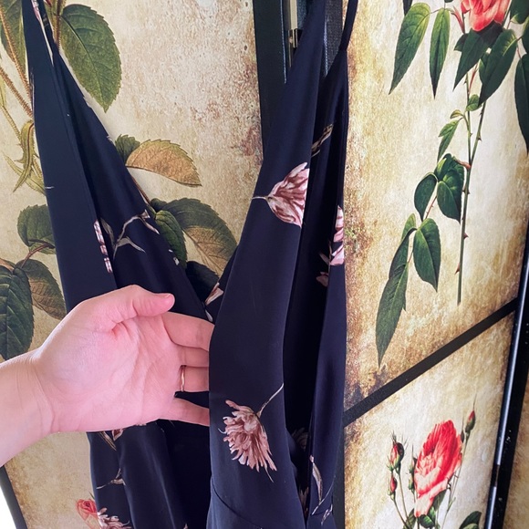 Lush navy blue floral print thin strap maxi dress - Picture 4 of 4
